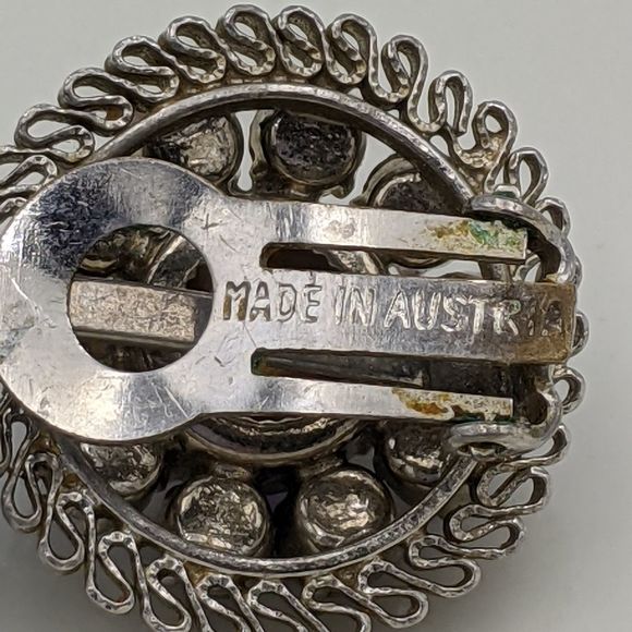 Vintage Austrian Purple Crystal Round Clip Earring - Picture 7 of 11